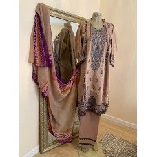 3pcs Embroidered Lawn Suit SIZE 46 (CA302A)