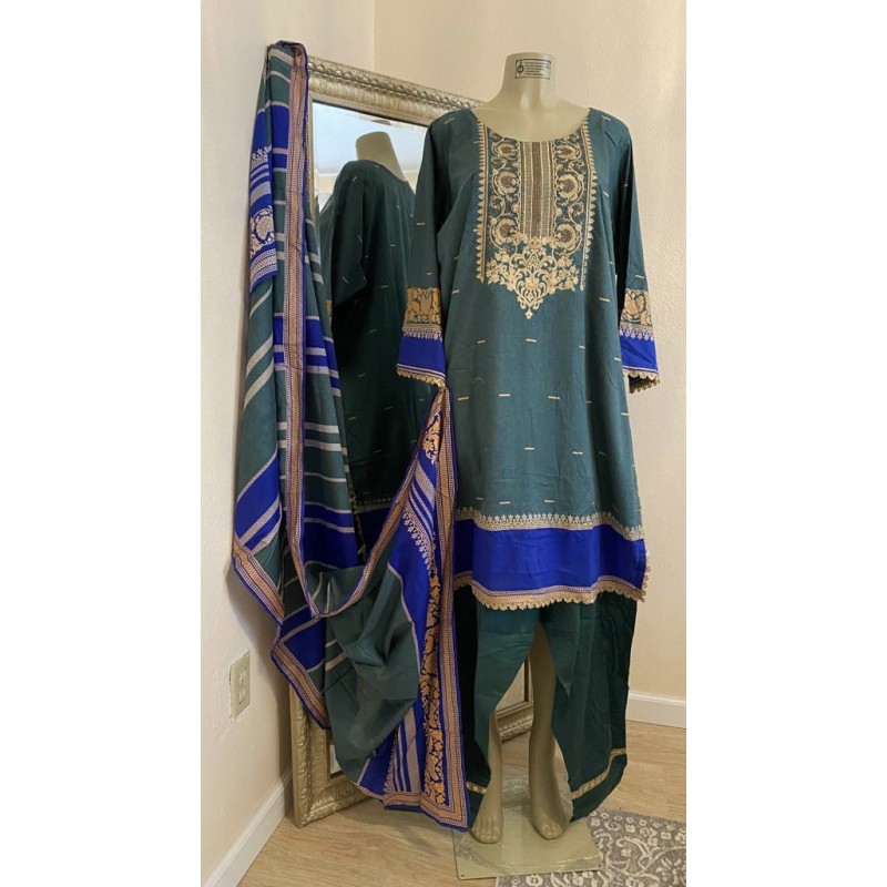 3pcs Embroidered Lawn Suit SIZE 54 (CA308A)