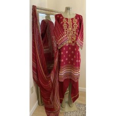 3pcs Embroidered Lawn Suit SIZE 48 (CA312A)