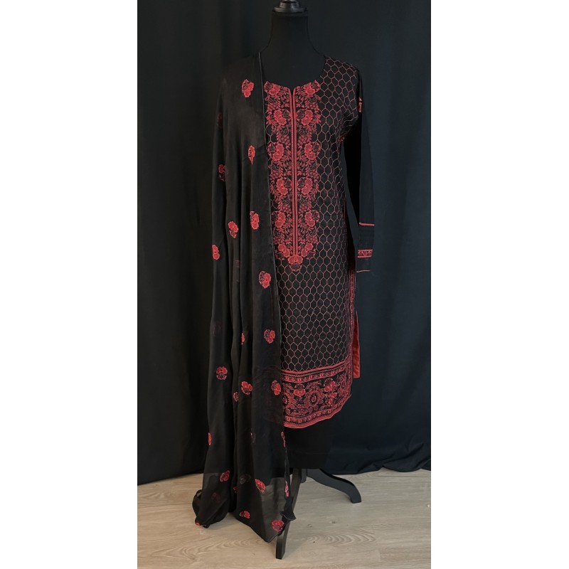 3pcs Embroidered Lawn Suit SIZE 40 (BC115A)